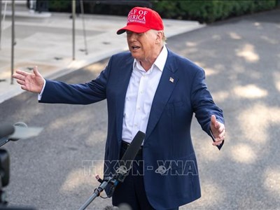 Các động thái của EU khi gần đến hạn chót hoãn thuế của Tổng thống Trump