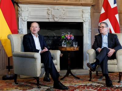 Hiệp ước phòng thủ chung Anh – Đức: Thêm bước tiến tách khỏi Mỹ?