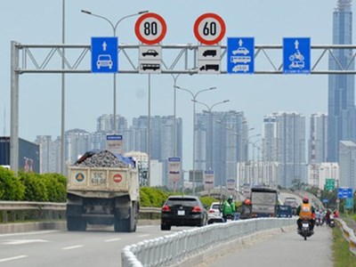 Cục Đường bộ Việt Nam yêu cầu điều chỉnh biển báo giao thông trước 15.7