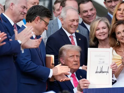 Tổng thống Mỹ ký thành luật gói cắt giảm thuế và chi tiêu toàn diện