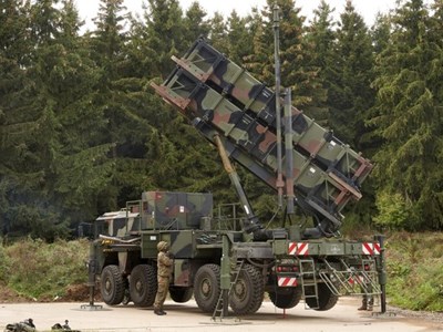 Đức âm thầm tìm cách mua Patriot Mỹ để chuyển cho Ukraine