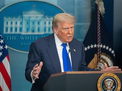 Tổng thống Trump sắp gửi thư áp thuế đến 12 quốc gia, thuế suất lên tới 70%