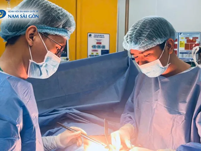 Phẫu thuật thành công cho bệnh nhân bị u GIST dạ dày bằng kỹ thuật stapler