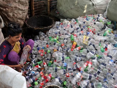 Lý do người Đông Nam Á tiêu thụ lượng vi nhựa lớn nhất thế giới