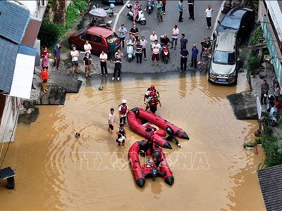 Trung Quốc kích hoạt ứng phó khẩn cấp do bão Danas tiến gần