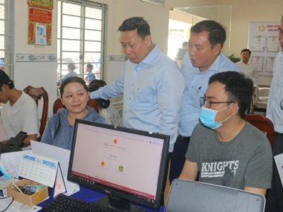 Hỗ trợ các địa phương trong triển khai thực hiện các văn bản về phân quyền, phân cấp