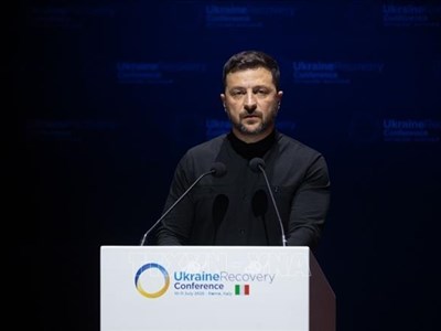 Tổng thống Zelensky xác nhận Mỹ nối lại viện trợ quân sự cho Ukraine