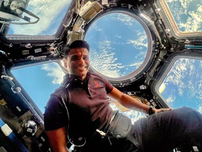 Phi hành gia Ấn Độ truyền cảm hứng cho thế hệ trẻ đam mê không gian vũ trụ