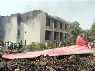 Vụ rơi máy bay tại Ấn Độ: FAA, Boeing bác khả năng lỗi khóa nhiên liệu