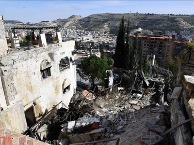 Israel tấn công trụ sở quân đội Syria ở thủ đô Damascus