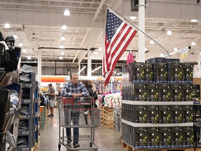 Fed công bố Sách Beige, cho thấy hoạt động kinh tế tăng nhẹ