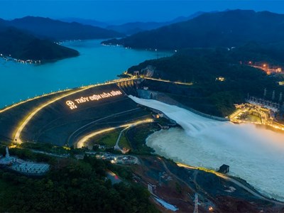Hà Nội bảo đảm an toàn hạ du khi hồ Hòa Bình mở cửa xả lũ thứ ba