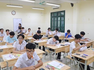 Hà Nội công bố điểm chuẩn trúng tuyển bổ sung vào lớp 10 không chuyên
