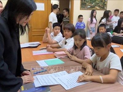 Gìn giữ bản sắc, duy trì sự kết nối với quê hương thông qua các lớp học tiếng Việt