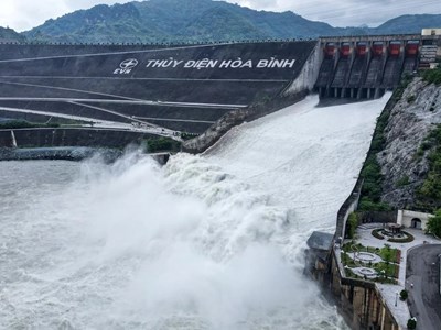 Các hồ thuỷ điện Sơn La, Hoà Bình sẵn sàng cắt lũ cho hạ du