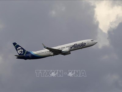 Mỹ: Hãng hàng không Alaska Airlines tạm dừng khai thác toàn bộ các chuyến bay