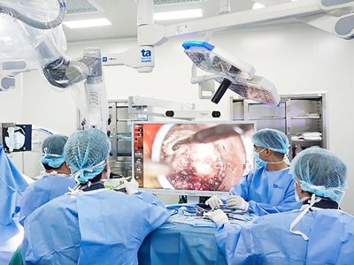 Bước ngoặt đổi mới giữa thách thức thời đại