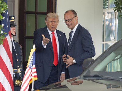 Vai trò của Đức trong việc thuyết phục Mỹ tiếp tục viện trợ vũ khí cho Ukraine