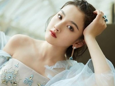 “Đệ nhất mỹ nhân” Tống Tổ Nhi khiến người hâm mộ lo lắng