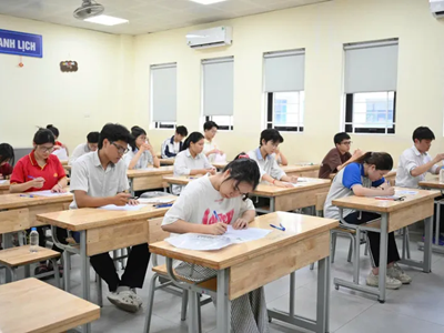 Đại học Ngoại thương bỏ điểm sàn 24 với hầu hết ngành