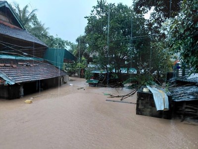 Lũ đổ về hồ thủy điện Bản Vẽ gần mức kỷ lục 5.000 năm xảy ra 1 lần