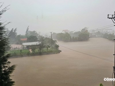 Nghệ An, Hà Tĩnh khẩn trương ứng phó lũ lớn trên sông Cả