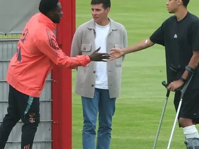 Hình ảnh mới nhất của Jamal Musiala sau chấn thương kinh hoàng