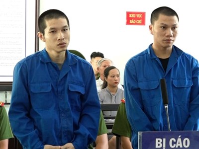 Mua bán và tàng trữ trái phép chất ma tuý, 2 nam thanh niên ở Huế hối không kịp