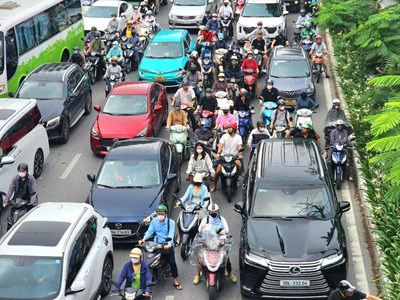 Hà Nội sẽ có các chính sách hỗ trợ chuyển đổi phương tiện giao thông xanh