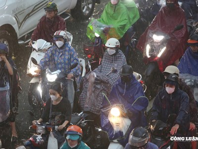 Mưa lớn chưa dứt ở Bắc Trung Bộ, Nghệ An cảnh báo nguy cơ lũ