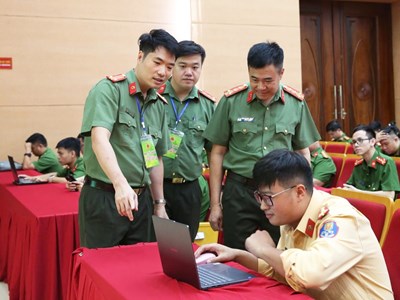 Công an thành phố Hà Nội: Cấp bách chuyển đổi số để thực hiện mô hình 2 cấp