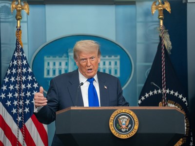 Tổng thống Trump bảo vệ các tập đoàn công nghệ Mỹ trên mặt trận quốc tế