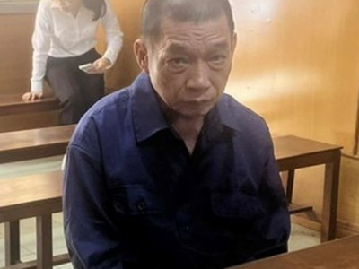 Tấm lòng rộng lượng của người vợ bị chồng đổ xăng đốt