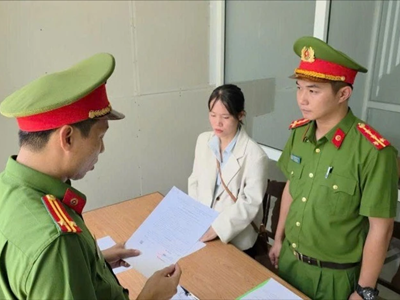 Khởi tố nữ nhân viên ngân hàng làm giả giấy tờ, lừa đảo chiếm đoạt tài sản