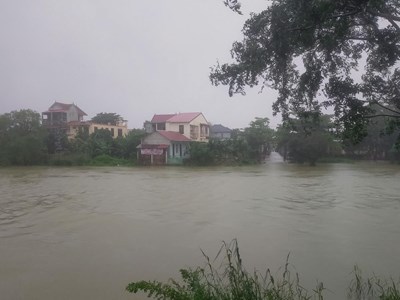 Quảng Trị: Mưa lớn gây chia cắt nhiều nơi