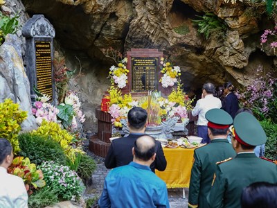 Khánh thành công trình tôn tạo hang Tám Cô - Đường 20 Quyết thắng