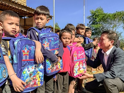 Thắt chặt nghĩa tình Việt – Lào từ chuyến thăm Cụm bản Noỏng Mạ