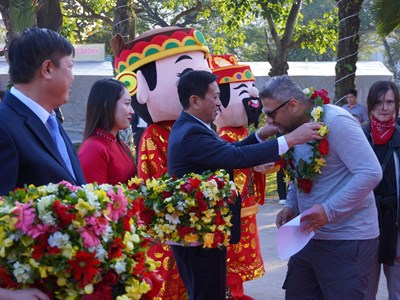 Du khách quốc tế thích thú khám phá Quảng Trị dịp đầu năm mới