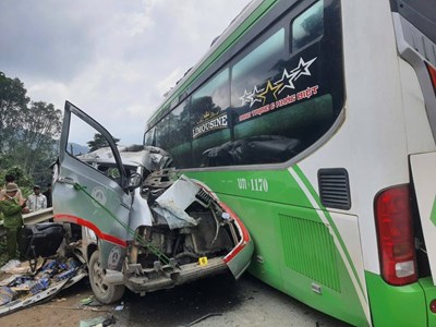 Tai nạn trên QL9 làm 2 người tử vong