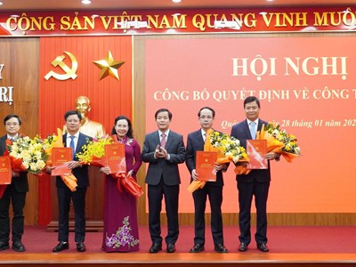 Công bố các quyết định điều động, phân công cán bộ