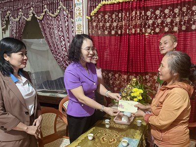 Tiếp sức những hoàn cảnh khó khăn dịp cuối năm