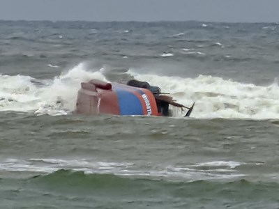 Tàu cá gặp nạn khi ra khơi, một thuyền viên tử vong