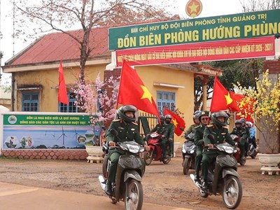 Rộn ràng ngày hội non sông ở hai tuyến biên giới Quảng Trị