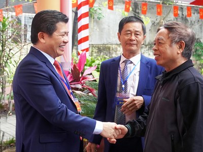 Gần 1,2 triệu cử tri tham gia ngày hội bầu cử