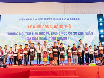 Bộ trưởng Nguyễn Văn Hùng dự lễ khởi công xây dựng trường phổ thông nội trú liên cấp tại Quảng Trị