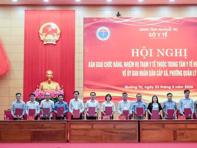 Bàn giao trạm y tế về cấp xã, phường quản lý