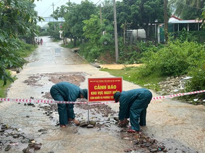 Mưa lớn, nhiều ngầm tràn bị ngập cục bộ