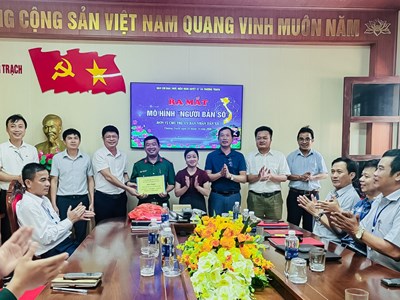 Gỡ khó cho đồng bào tiếp cận tiện ích số