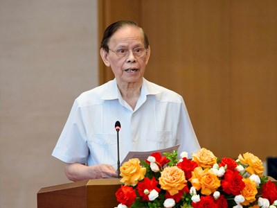 “Từ nghị trường đến trang báo là hành trình không dài về khoảng cách nhưng rất dài về tinh thần trách nhiệm“