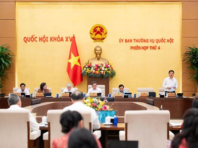 Phát triển du lịch, thương mại, văn hóa, thể thao, vui chơi giải trí chất lượng cao